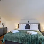 Waldklang Refugium Schwarzwald - Eingezaeunt - Aussen-sauna - Tischkicker - Billard アルピルスバッハ
