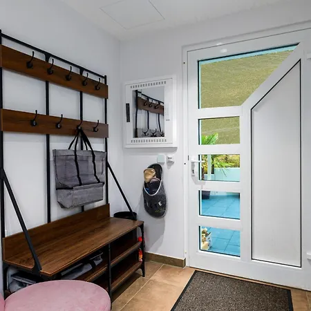 Waldklang Refugium Schwarzwald - Eingezaeunt - Aussen-sauna - Tischkicker - Billard Σπίτι διακοπών Alpirsbach