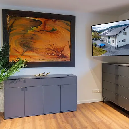 Waldklang Refugium Schwarzwald - Eingezäunt - Sauna Geplant - Tischkicker - Billard Ferienhaus *