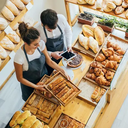 Waldklang Refugium Schwarzwald - Eingezäunt - Sauna Geplant - Tischkicker - Billard Ferienhaus *