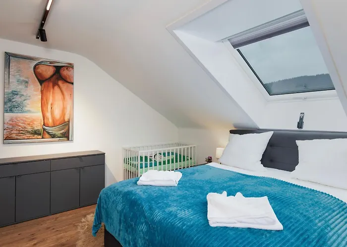 Nyaraló Waldklang Refugium Schwarzwald - Eingezaeunt - Aussen-sauna - Tischkicker - Billard